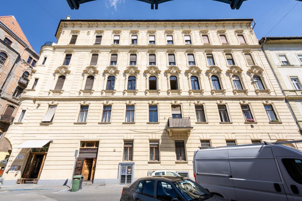 Studio Apollo Budapeste Exterior foto